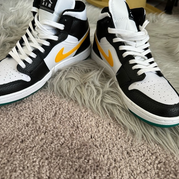 ‼️🔥 Jordan 1 Alternate Swoosh🔥‼️ - Picture 6 of 7